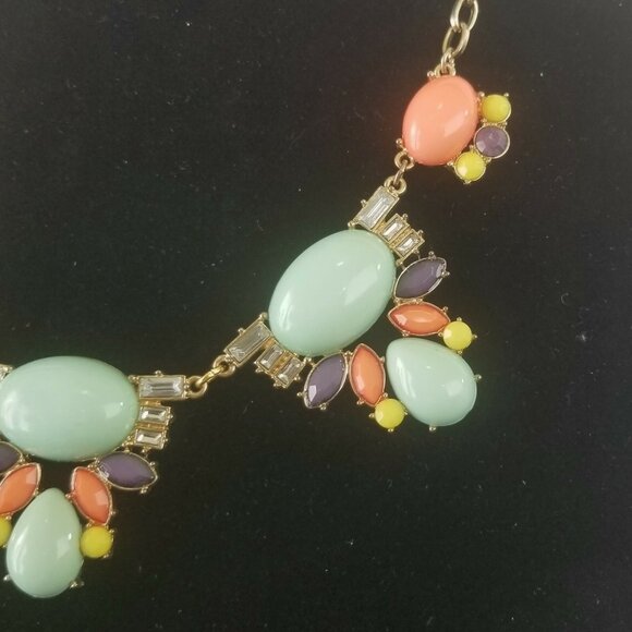 Gold Tone Fashion Bib Necklace 18" Green Pastel Statement Cluster - Picture 3 of 4